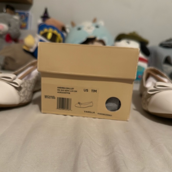 Michael Kors - Andrea Ballet Flat - Vanilla - Size 11 - Picture 9 of 9